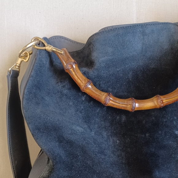 Gucci Bamboo Black Suede Bag - Picture 5 of 14